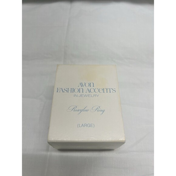 Vintage Avon Roseglow Ruby Red Crystal Ring Size 6 - Picture 3 of 6